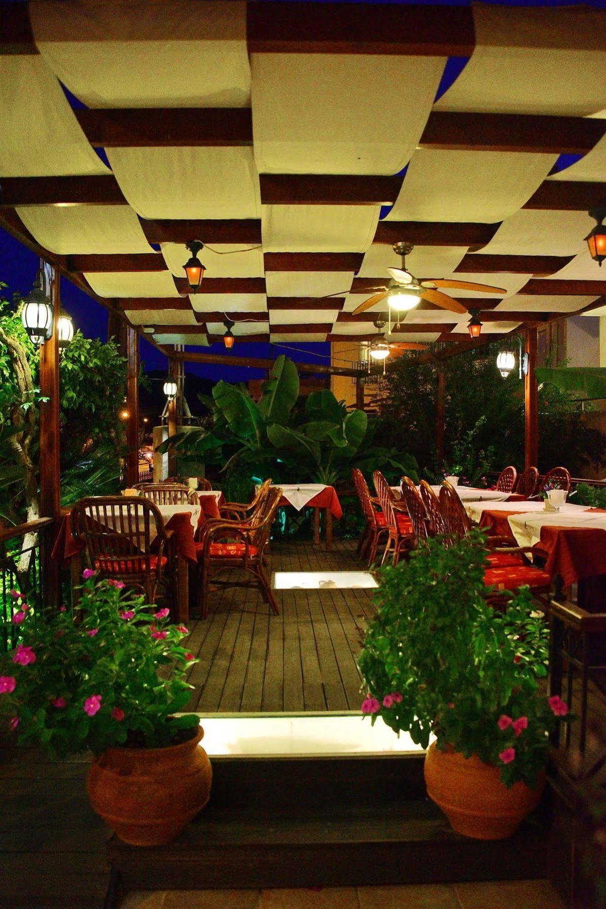 Kalathos Sun Hotel Екстериор снимка