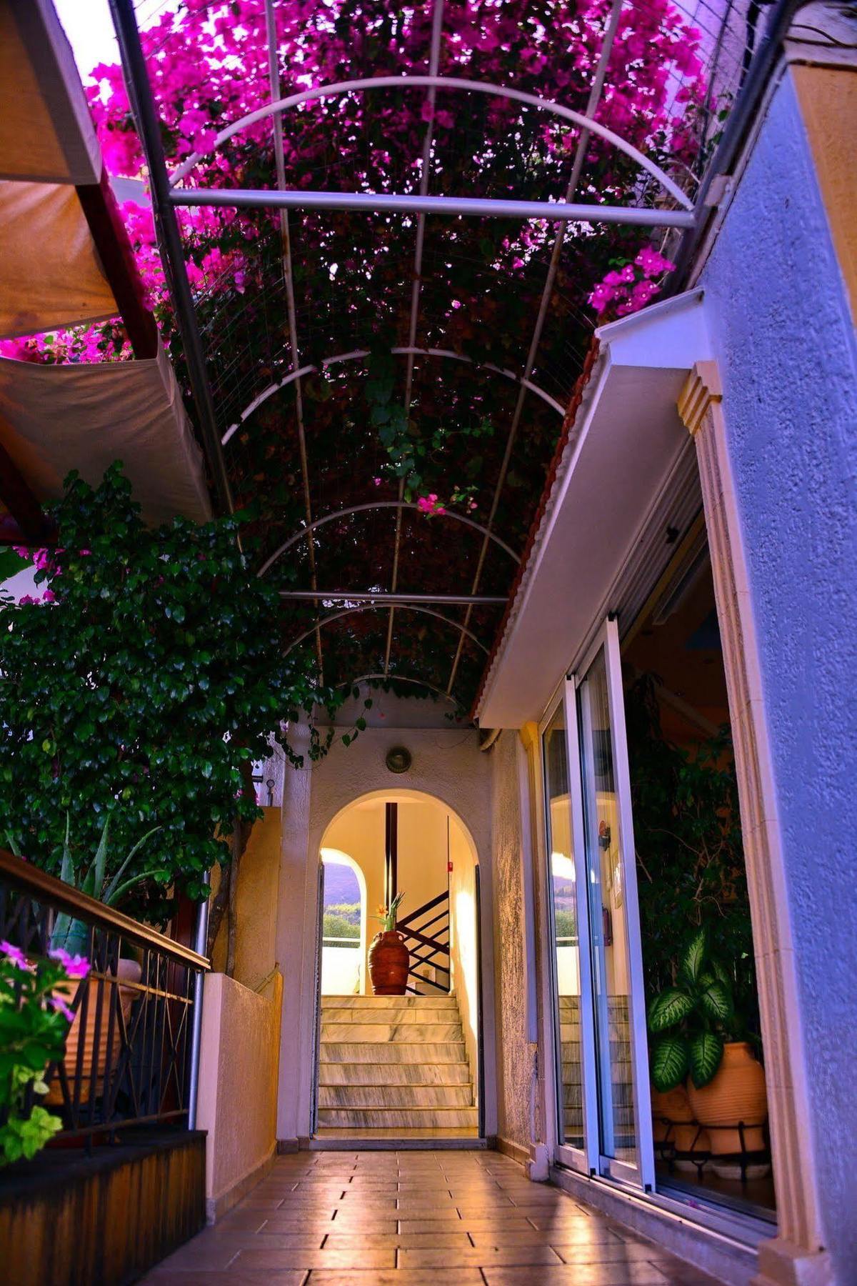 Kalathos Sun Hotel Екстериор снимка