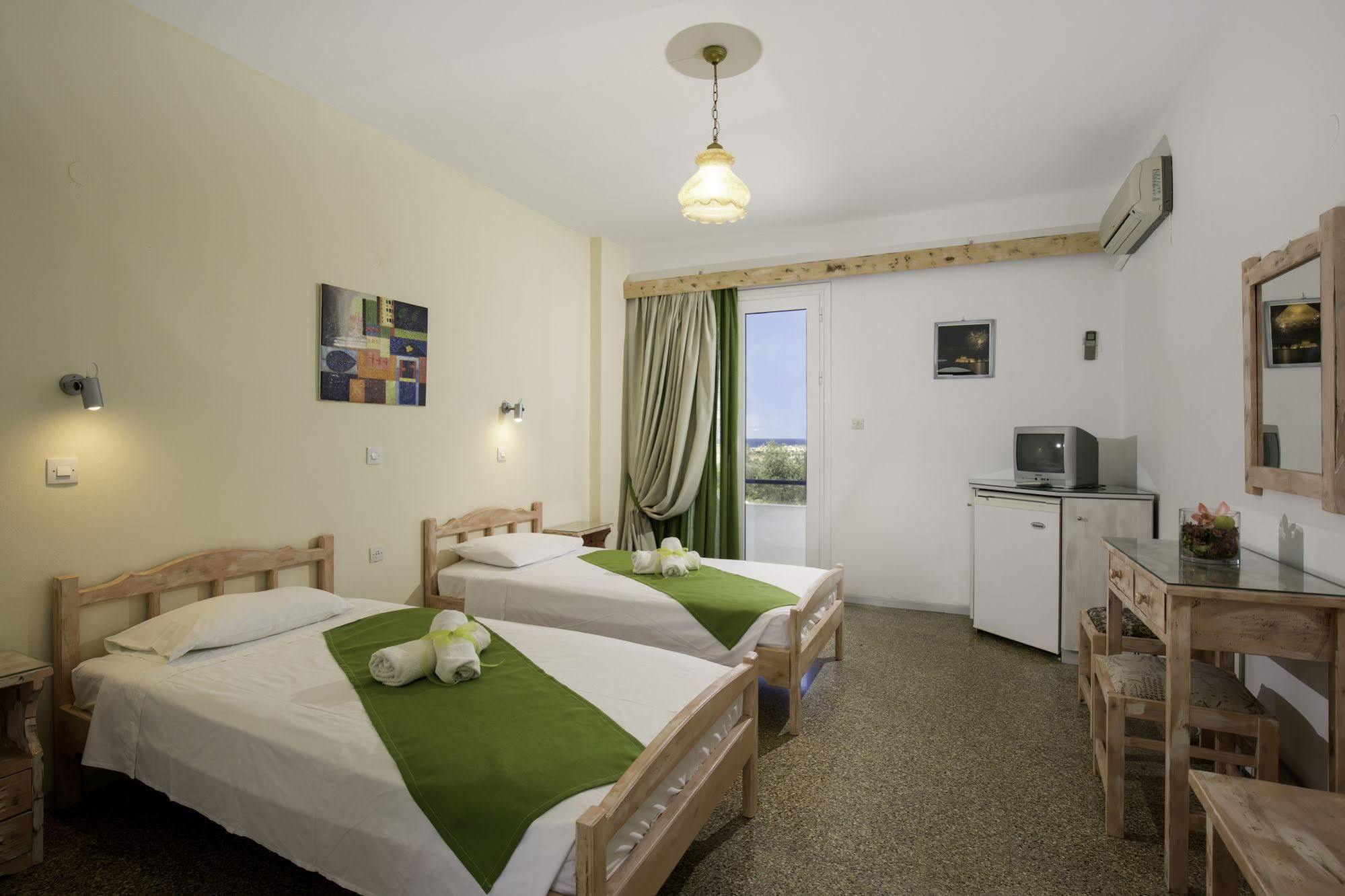 Kalathos Sun Hotel Екстериор снимка